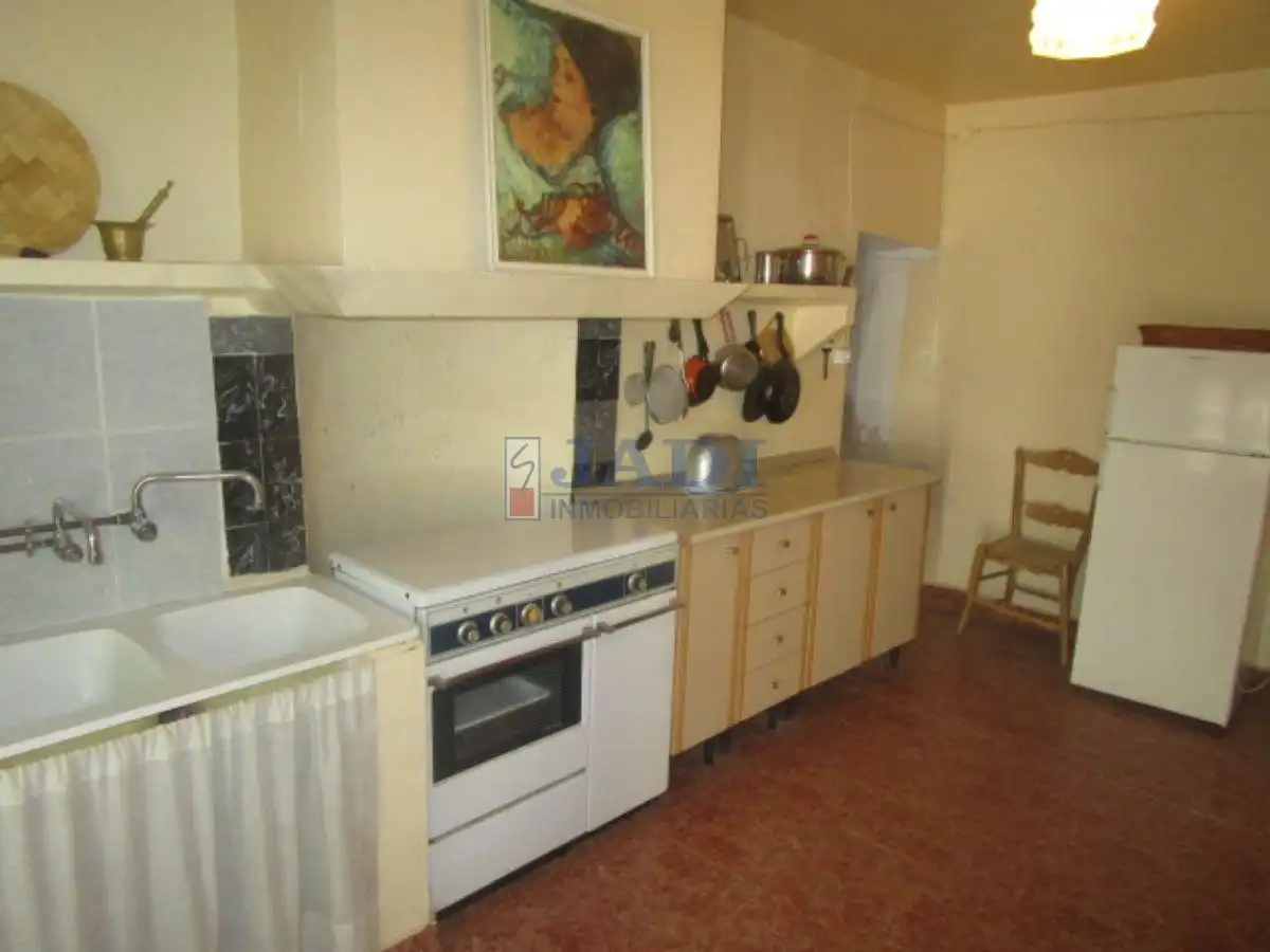 Cocina de Casa o chalet en venta en San Carlos del Valle con Terraza, Trastero y Amueblado