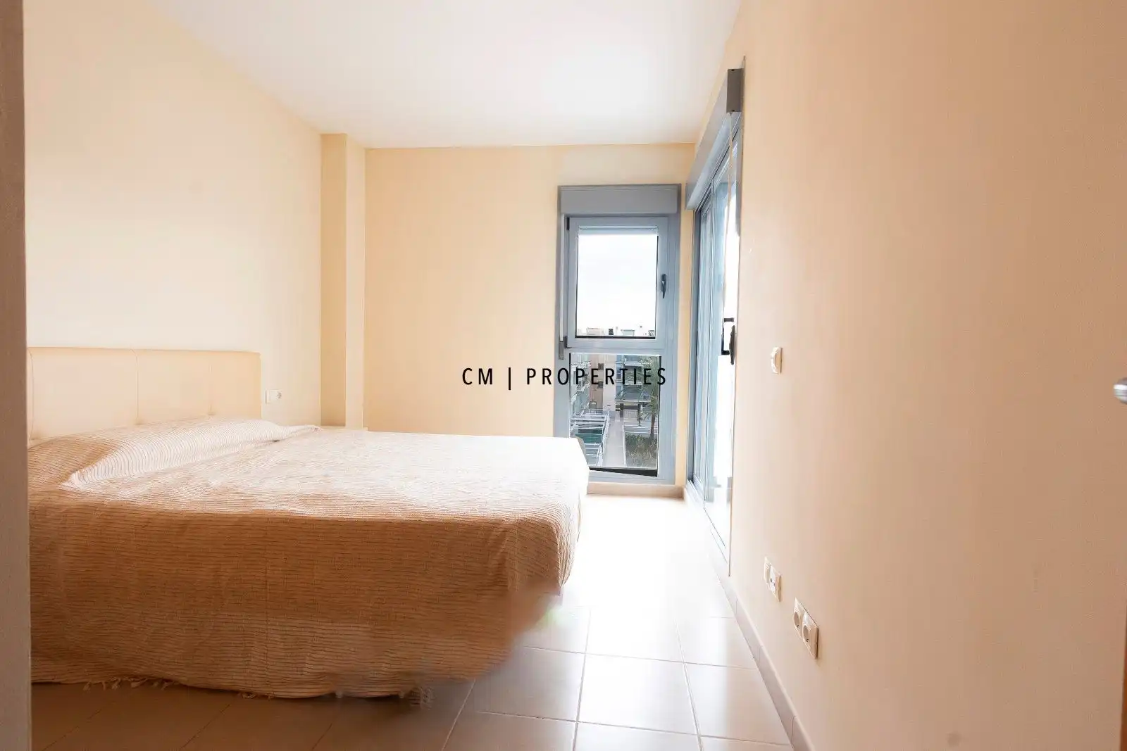 Attic for rent in Costa Brava, Almenara