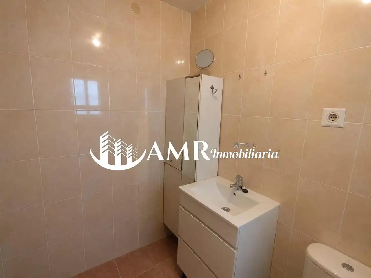 Bathroom of Houses for sale in Colmenar de Oreja  with Storage room and Furnished