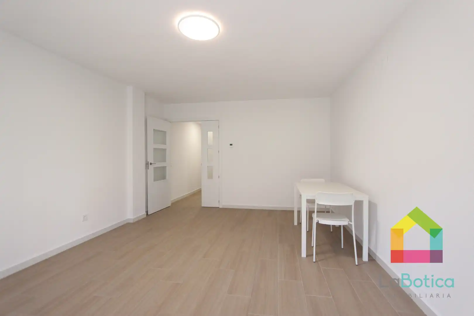 Flat for sale in Toledo  with Air Conditioner and Heating
