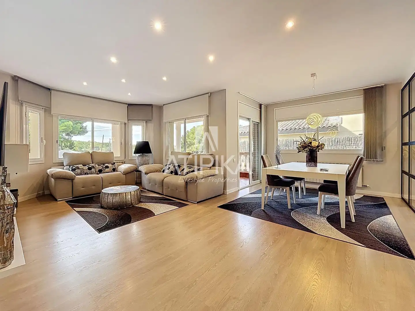 Sala de estar de Casa o chalet en venta en Sant Pere de Ribes con Aire acondicionado, Calefacción y Parquet