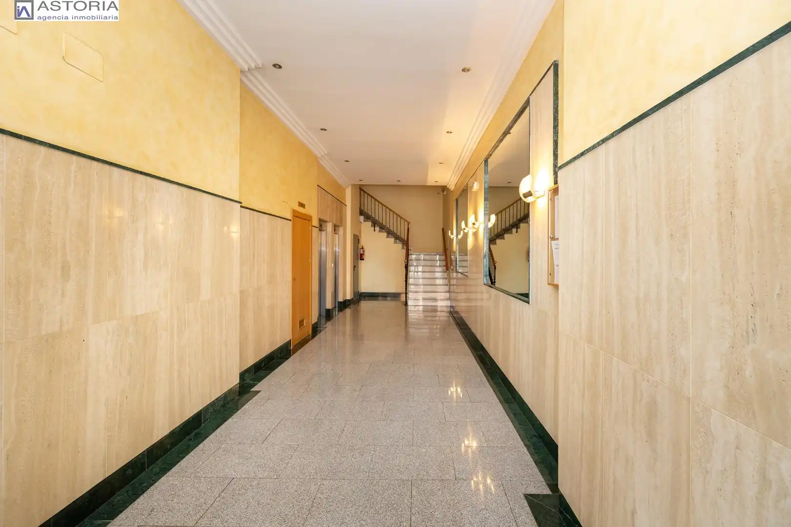 Appartement avec terrasse à vendre à Plaza CIUDAD DE LOS CARMENES, imagen 7