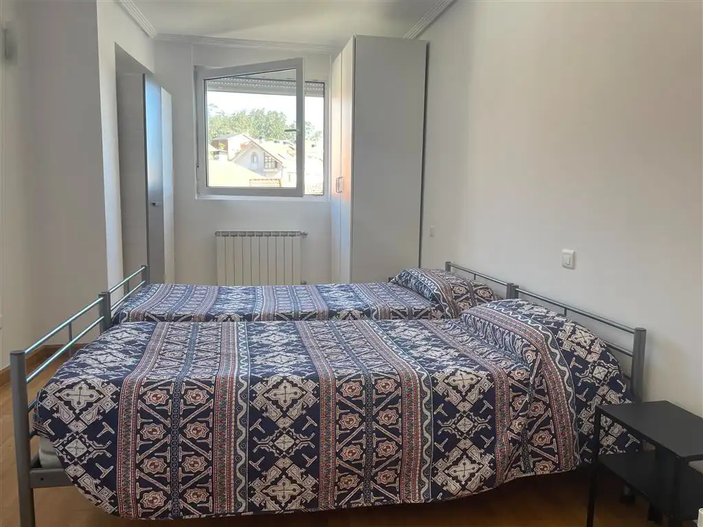Dormitori de Dúplex de lloguer amb opció a compra en San Vicente de la Barquera amb Calefacció, Parquet i Piscina