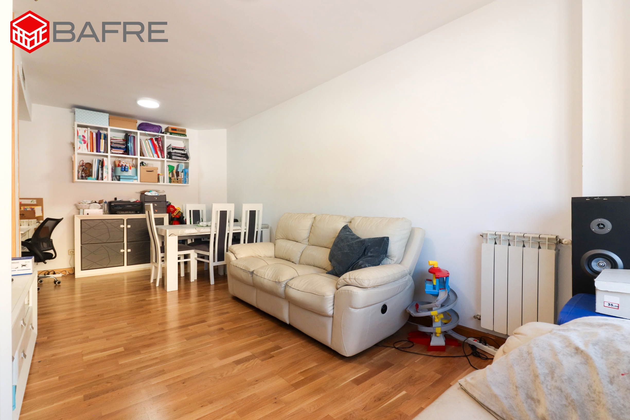 Sala d'estar de Pis en venda en  Madrid Capital amb Aire condicionat i Calefacció