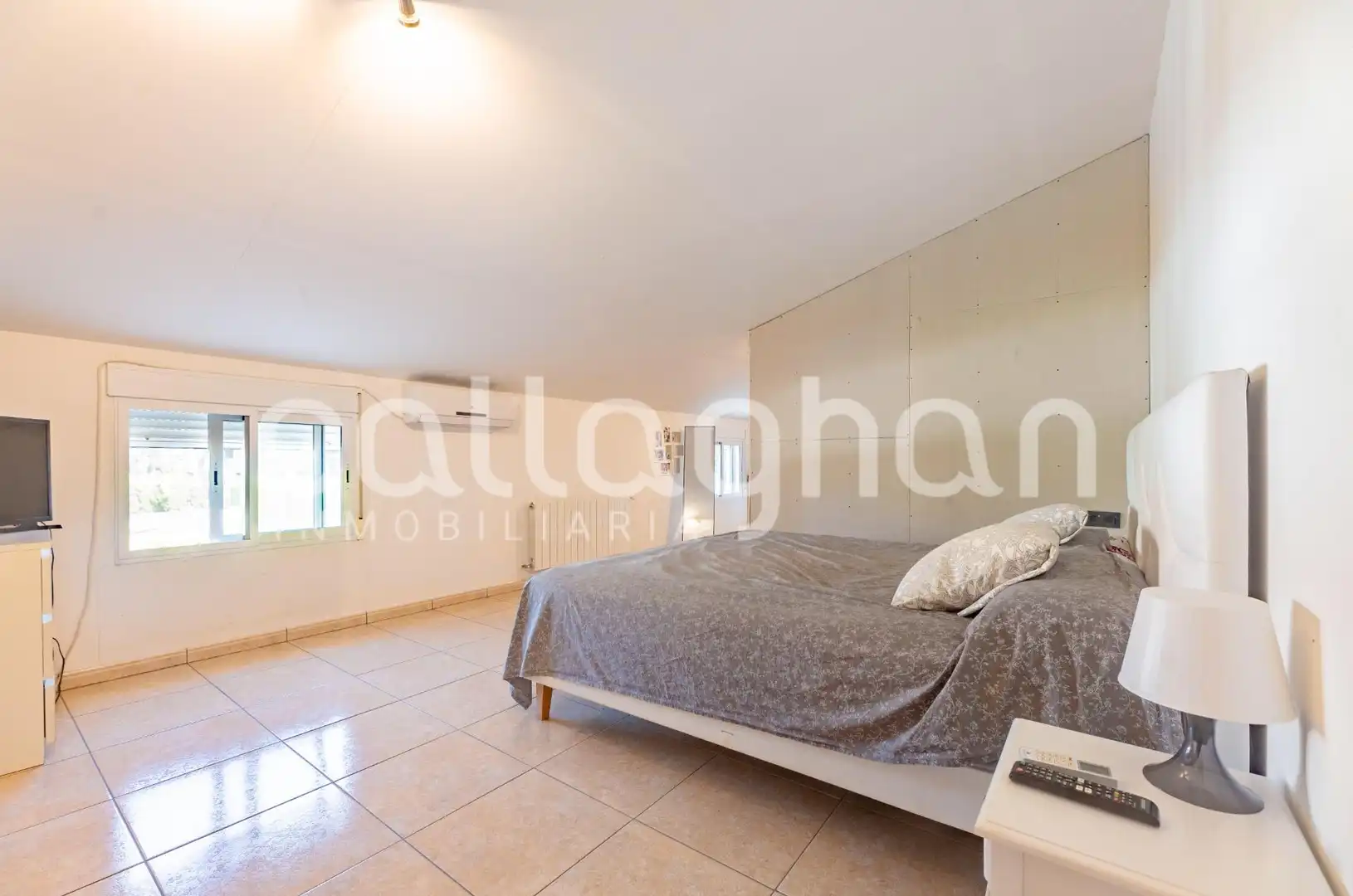 Houses for sale in Serra  with Air Conditioner, Heating and Private garden