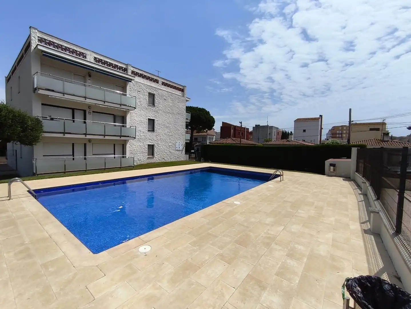 Piscina de Piso en venta en L'Estartit con Piscina comunitaria