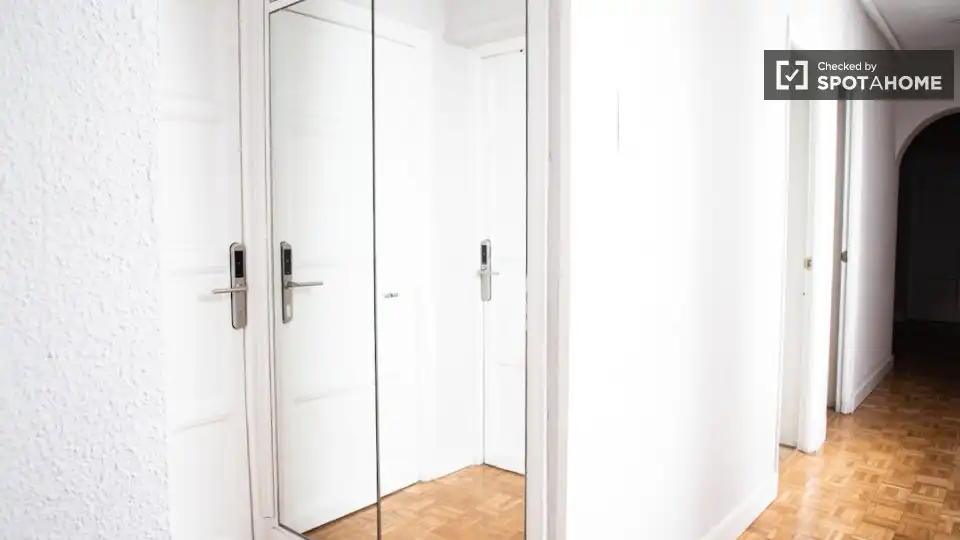 Flat for share in Moncloa - Aravaca