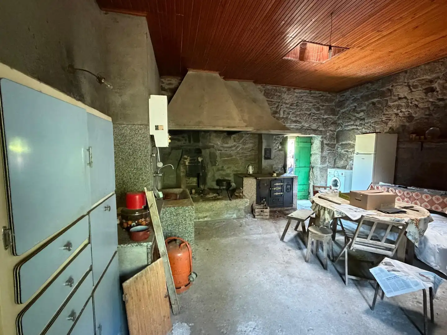 Cuina de Casa o xalet en venda en Salvaterra de Miño amb Jardí privat i Parquet