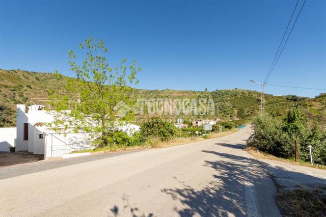 Casa adosada en Venta en Cútar