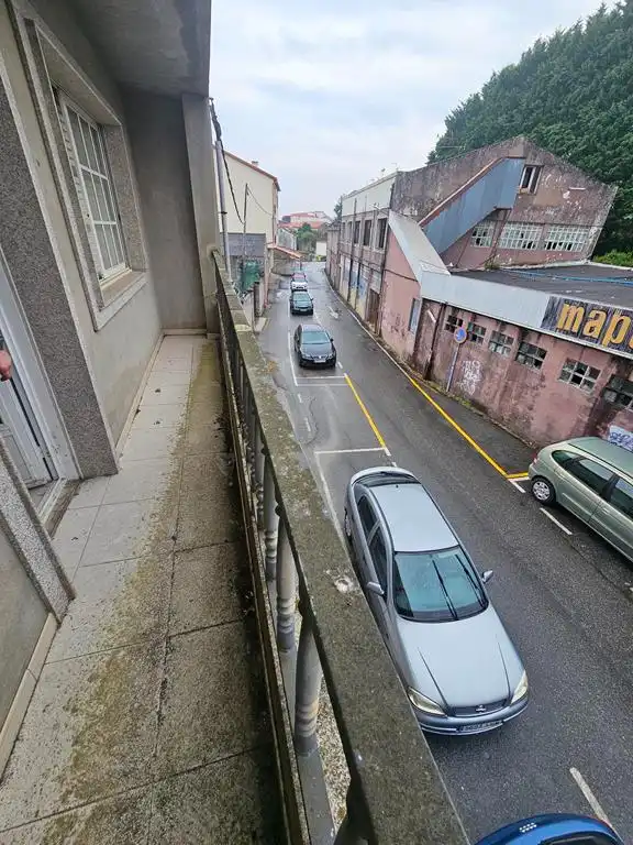 Parkplatz von Gebäude zum Verkauf in Boiro