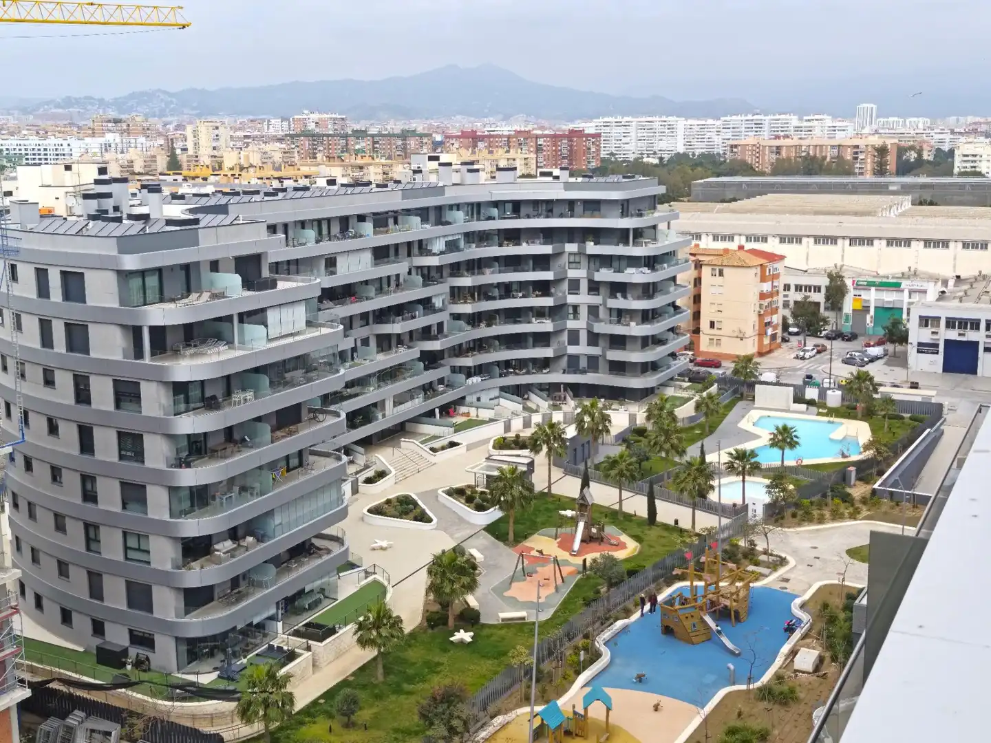 Vista exterior de Àtic de lloguer en Málaga amb Aire condicionat, Calefacció i Jardí privat