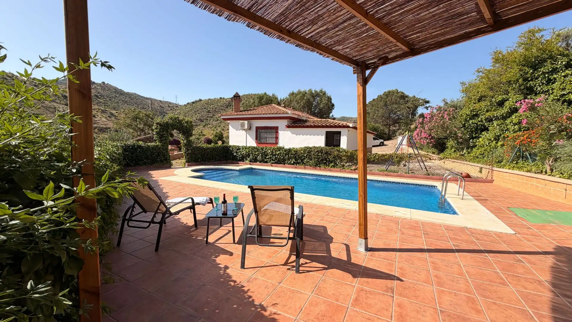 Piscina de Finca rústica en venda en Almogía amb Aire condicionat i Piscina