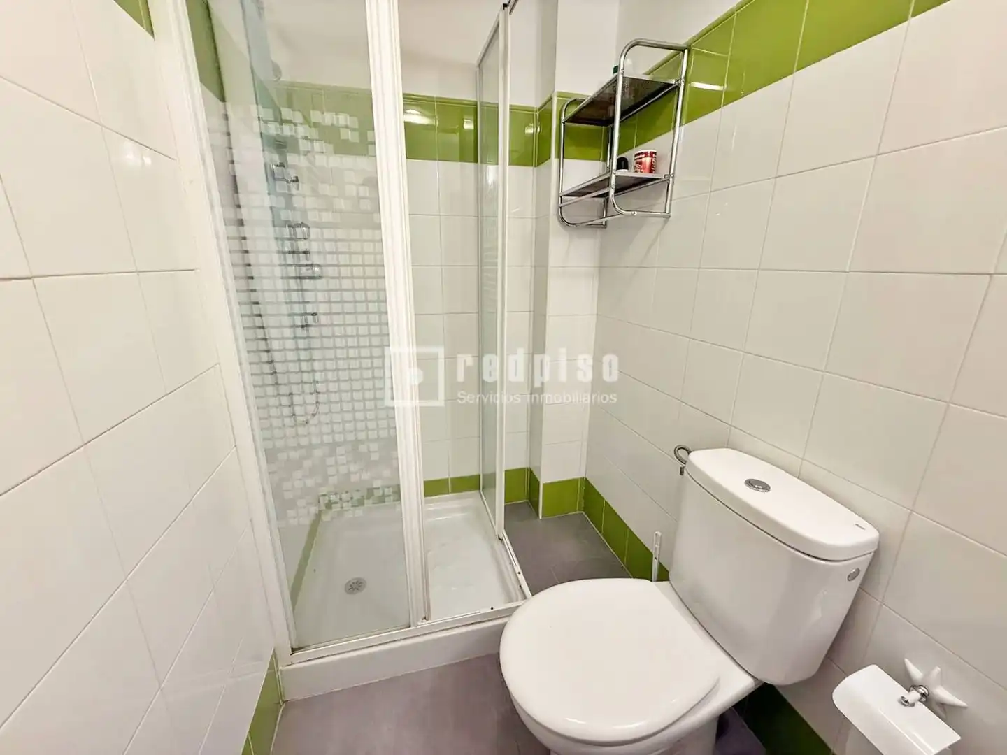 Baño de Piso en venta en Chiloeches, Guadalajara