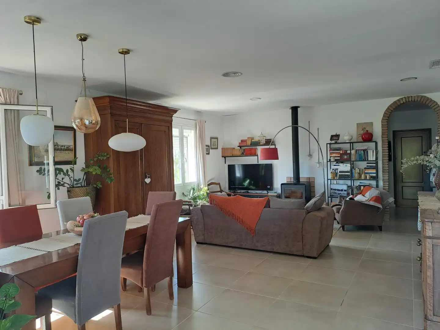Sala d'estar de Casa o xalet en venda en Cantillana amb Aire condicionat, Calefacció i Jardí privat