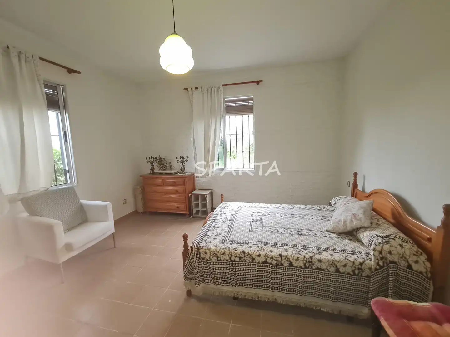 Country house zum Verkauf in Sanlúcar la Mayor mit Privatgarten, Schwimmbad und Ofen