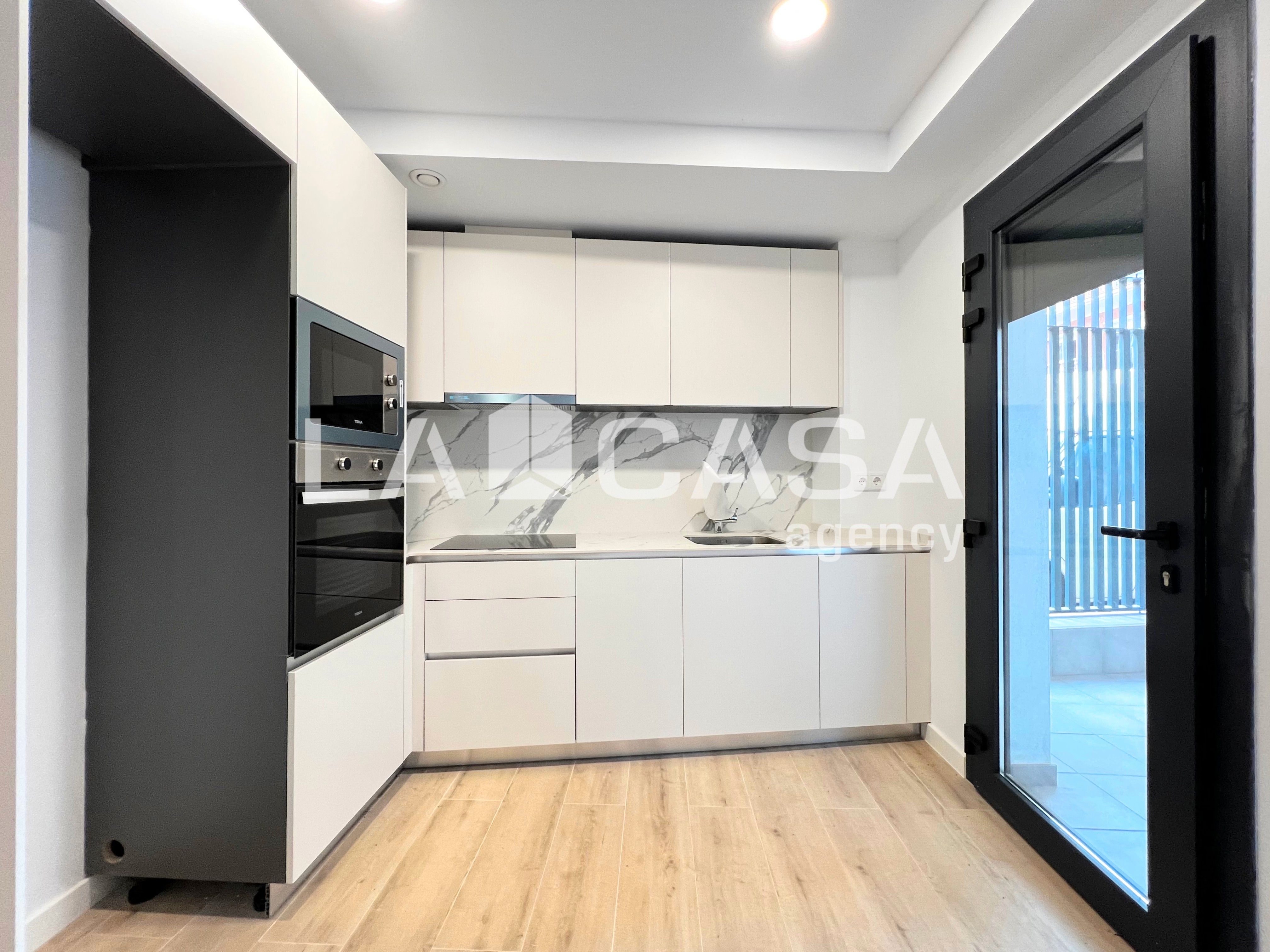 Cocina de Dúplex en venta en Badalona con Terraza