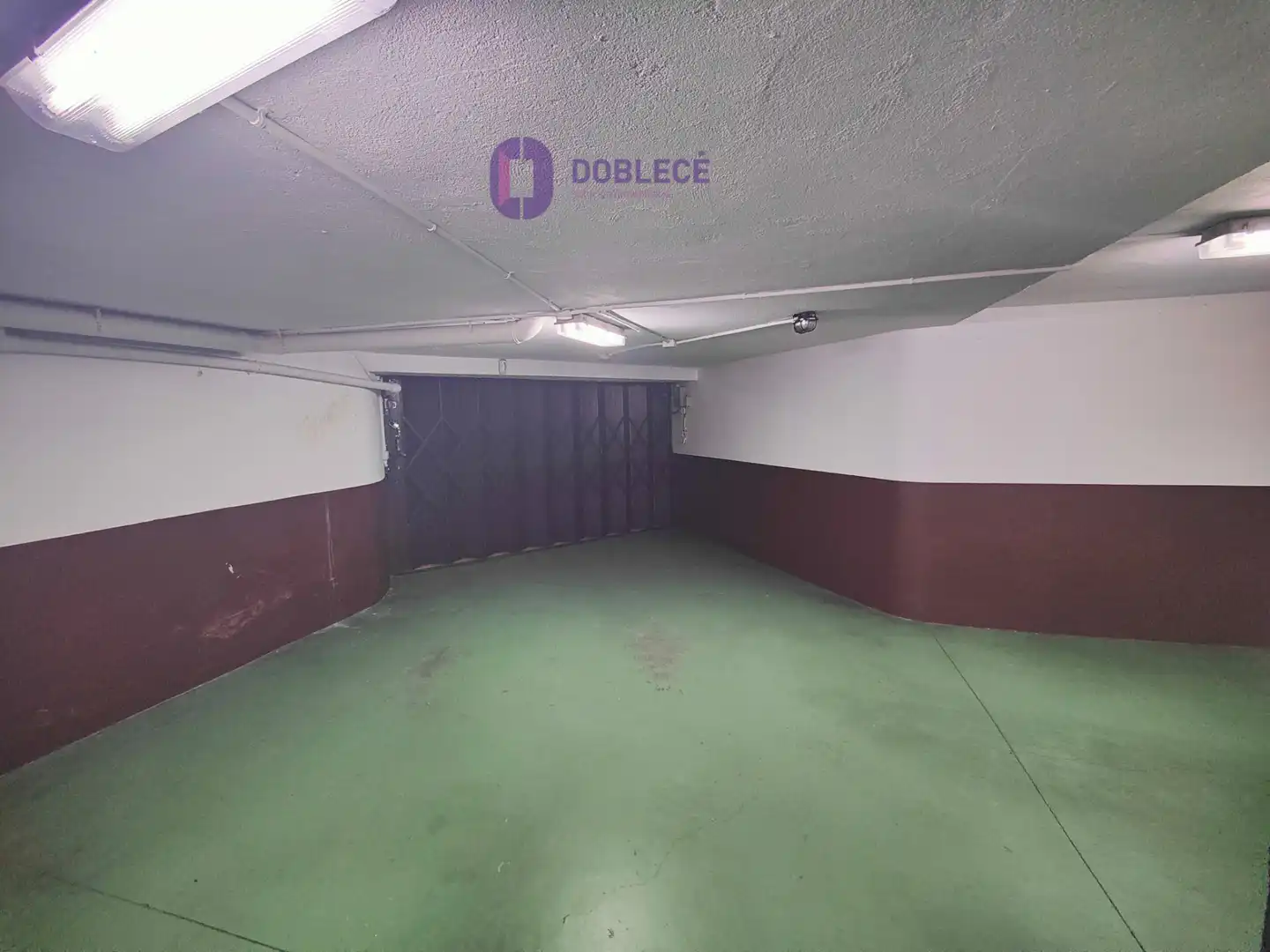Parking de Casa adosada en venta en Nigrán con Calefacción, Jardín privado y Parquet