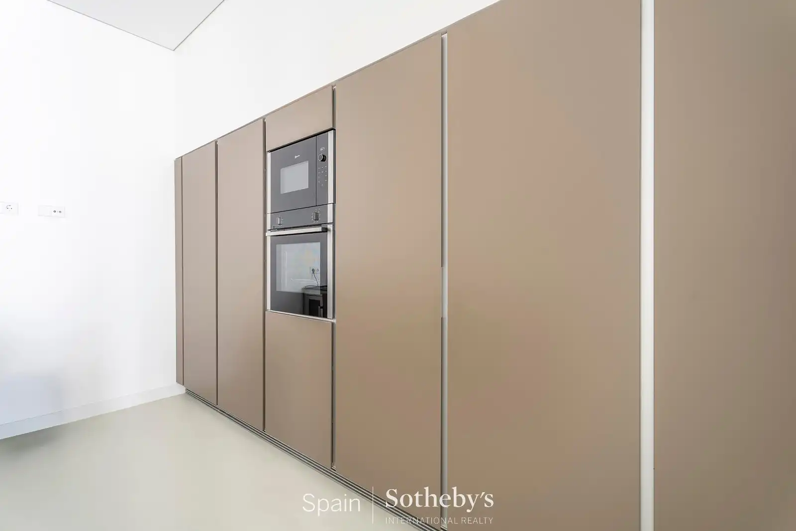 Appartement compact avec piscine à vendre à Plaza del Conde de Barajas, imagen 3