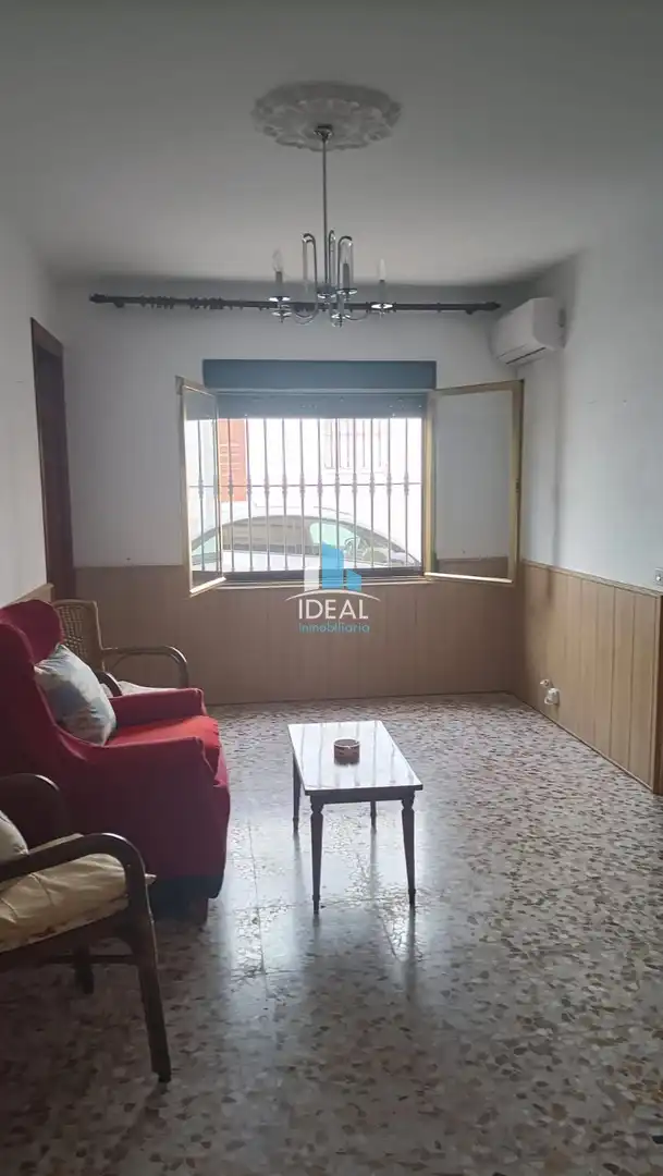 Vista exterior de Casa o xalet en venda en La Haba  amb Aire condicionat, Traster i Moblat