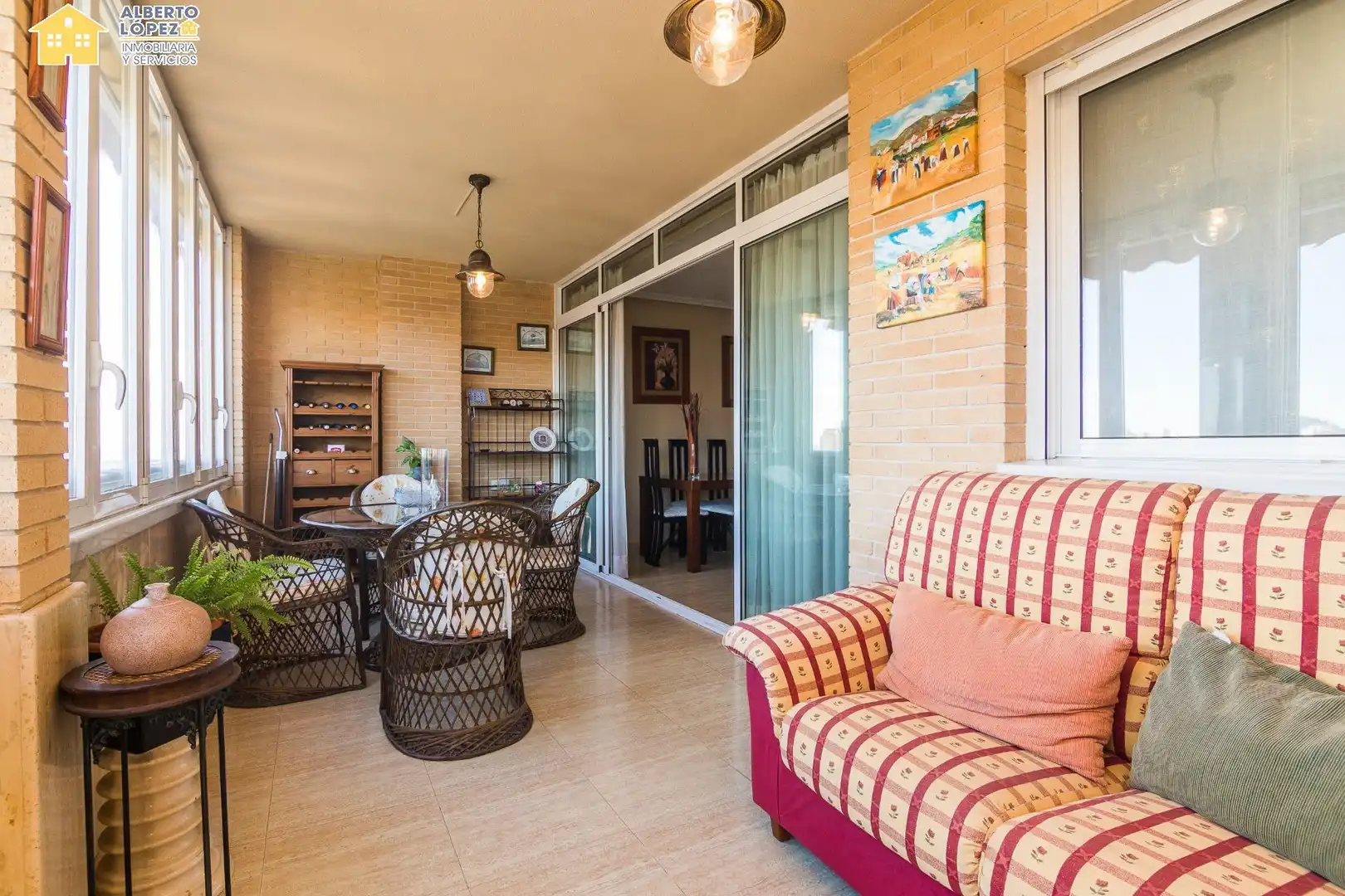 Terraza de Apartamento en venta en Alicante / Alacant con Aire acondicionado, Calefacción y Piscina comunitaria