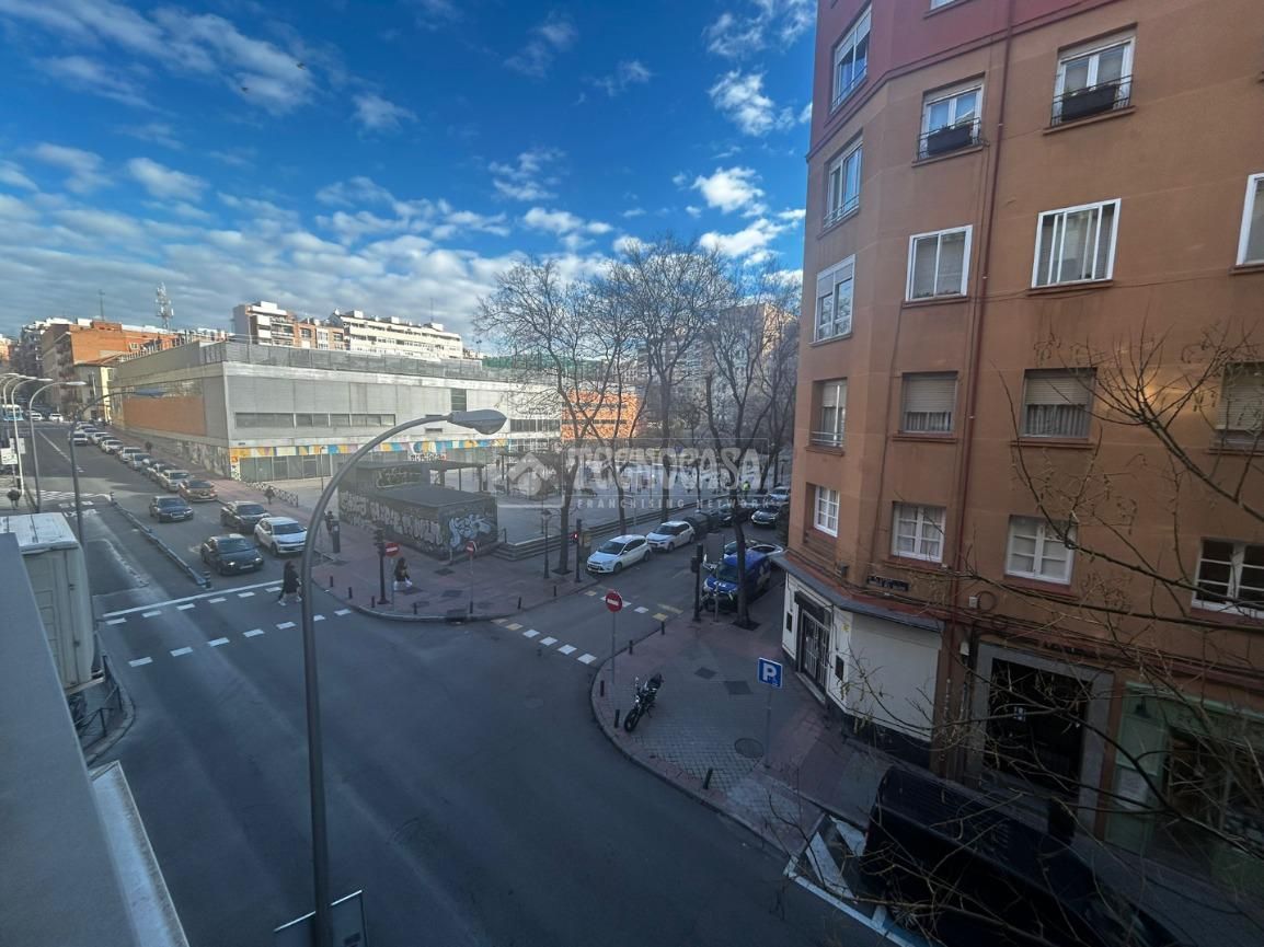 Exterior view of Flat for sale in  Madrid Capital  with Terrace