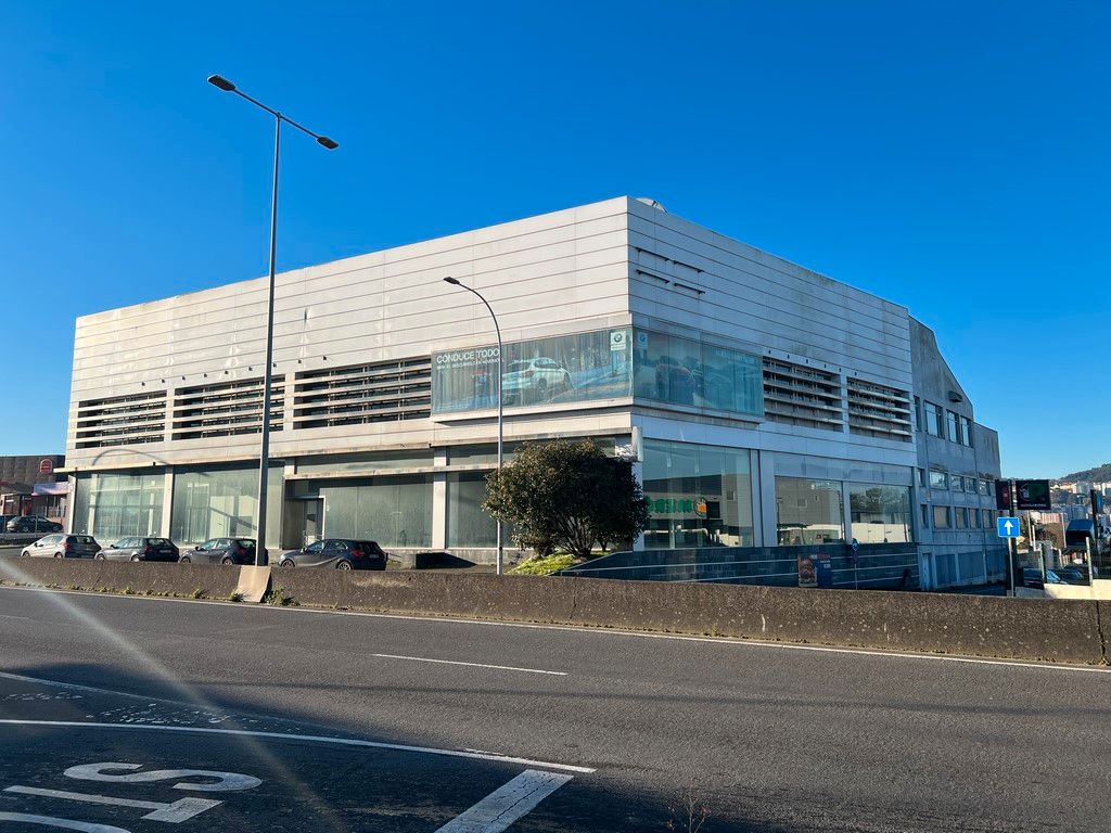 Exterior view of Industrial buildings to rent in Oleiros  with Heating
