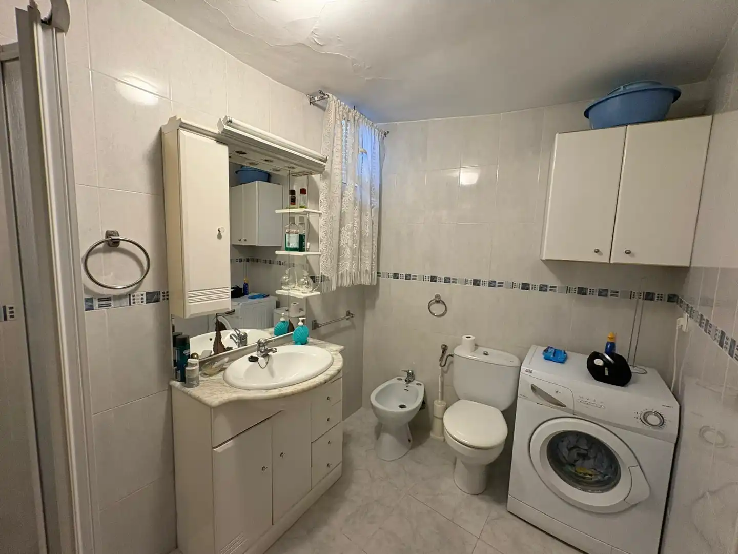 Baño de Finca rústica en venta en Fombellida con Calefacción, Terraza y Trastero