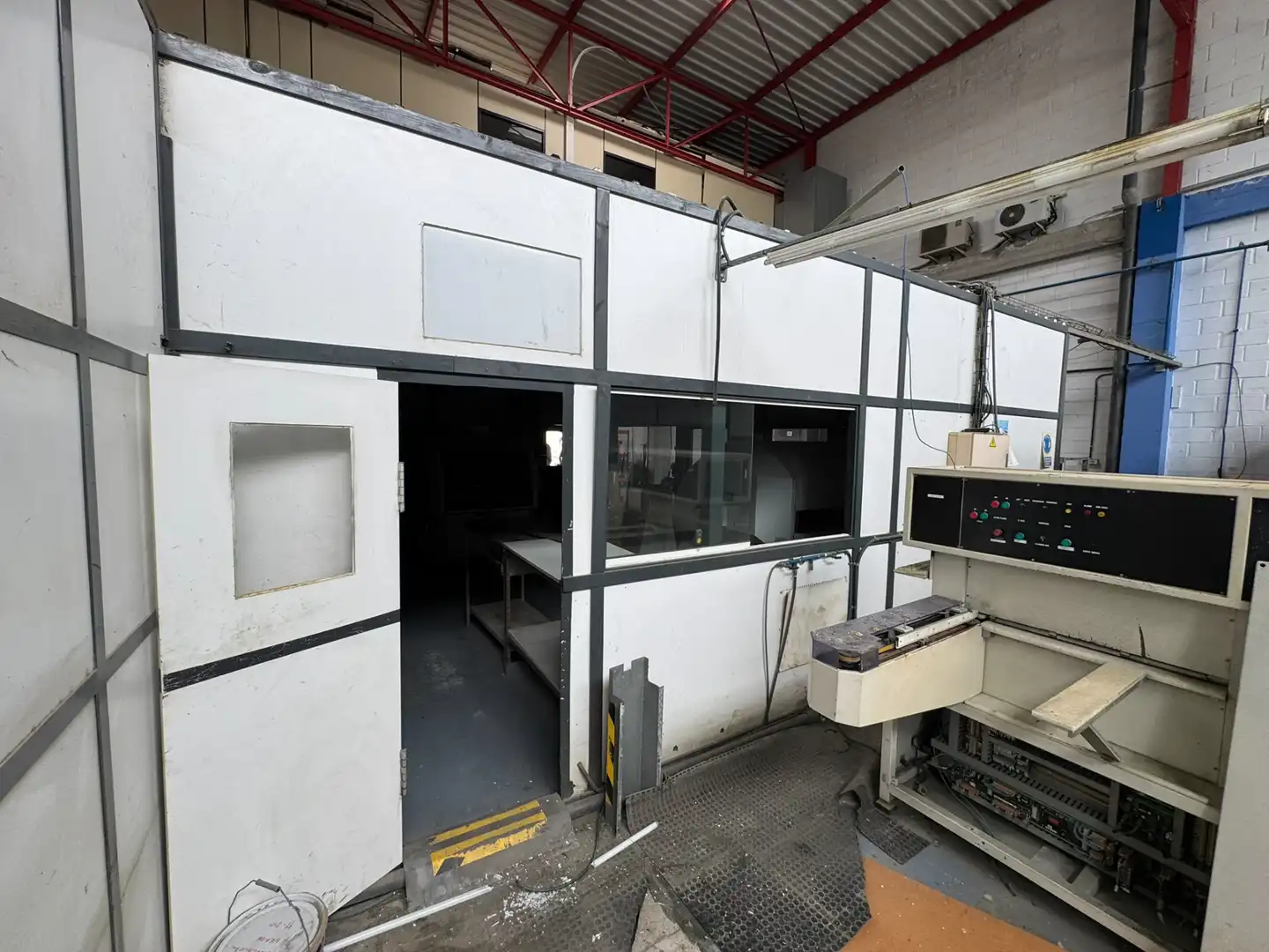 Exterior view of Industrial buildings for sale in Irun 