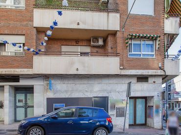 Locale commerciale in affitto a C/ Vicente Aleixandre