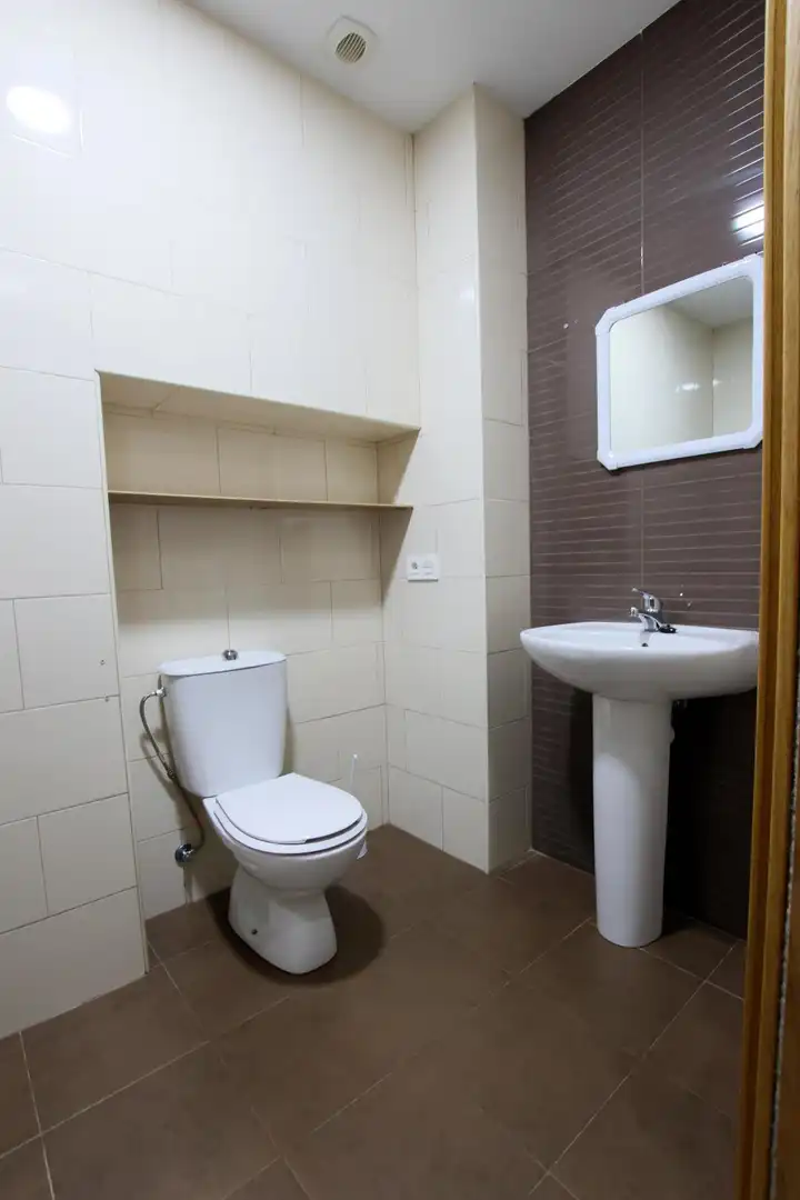 Badezimmer von Einfamilien-Reihenhaus zum Verkauf in Guadiana mit Terrasse