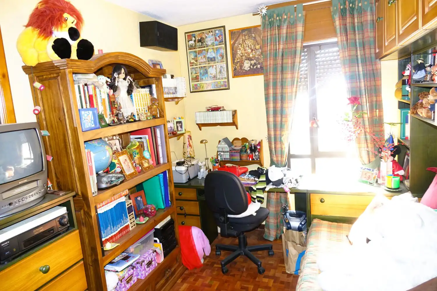 Habitación de Piso en venta en Granada con Terraza, Balcón y Piscina comunitaria