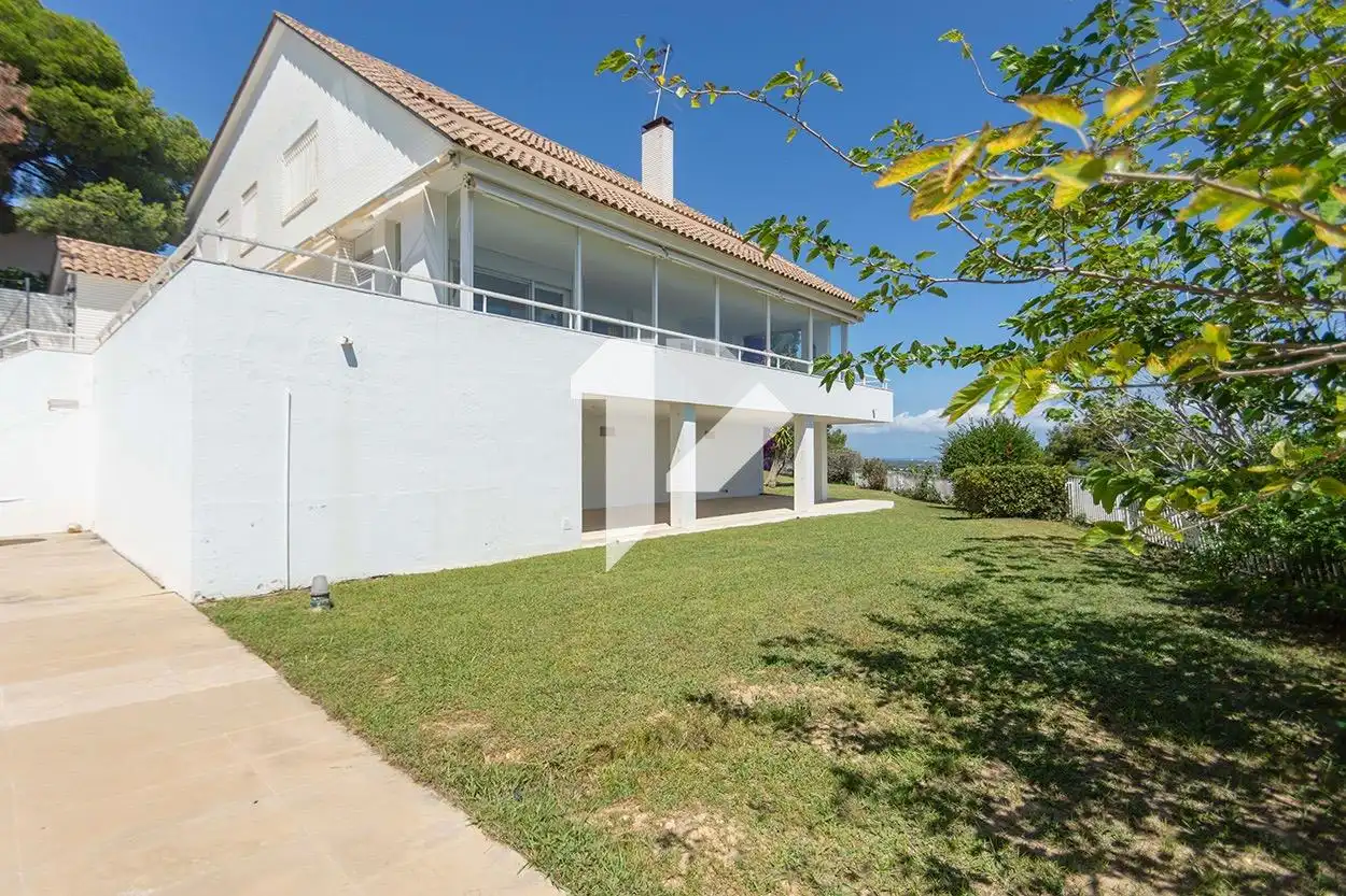 Exterior view of Houses for sale in Castelldefels  with Private garden, Terrace and Community pool