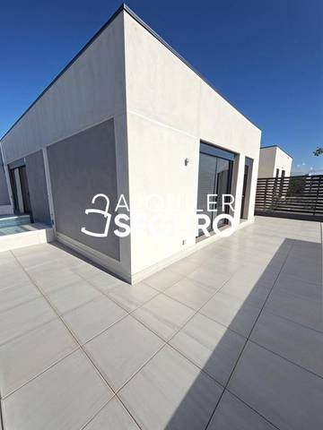 Ático en Alquiler en Terciopelo en El Olivar