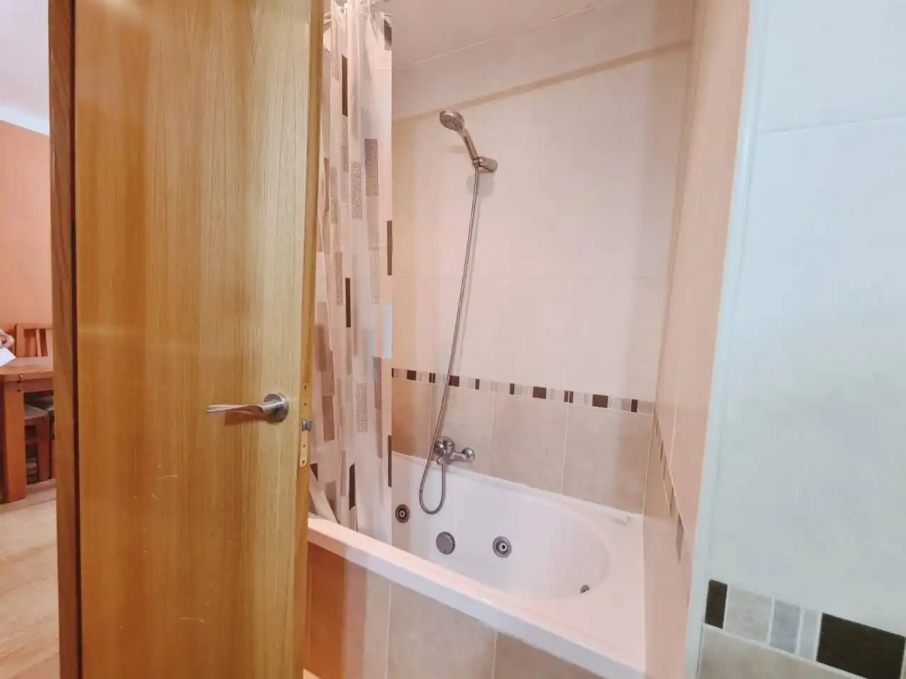 Bany de Pis en venda en Cerdanyola del Vallès amb Aire condicionat, Calefacció i Parquet