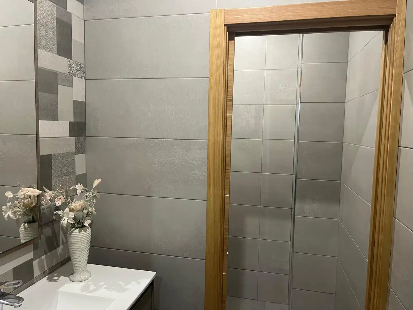 Baño de Nave industrial de alquiler en Córdoba con Calefacción y Alarma