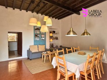 Casa rústica amb jardí en venda a N/A