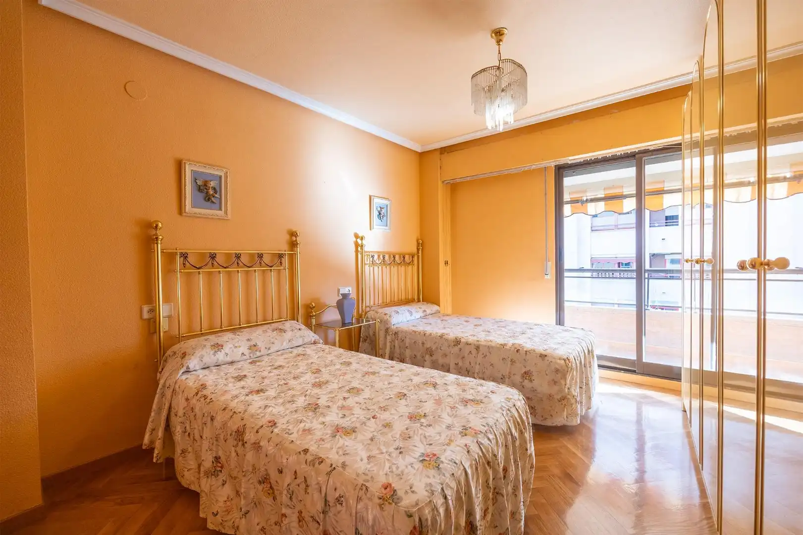 Flat for sale in Calle SAN VICENTE, Mercado