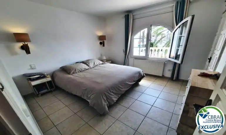 Habitación de Casa o chalet en venta en Empuriabrava con Calefacción y Jardín privado