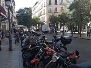 Vista exterior de Local en venda en Madrid amb Aire condicionat, Calefacció i Moblat