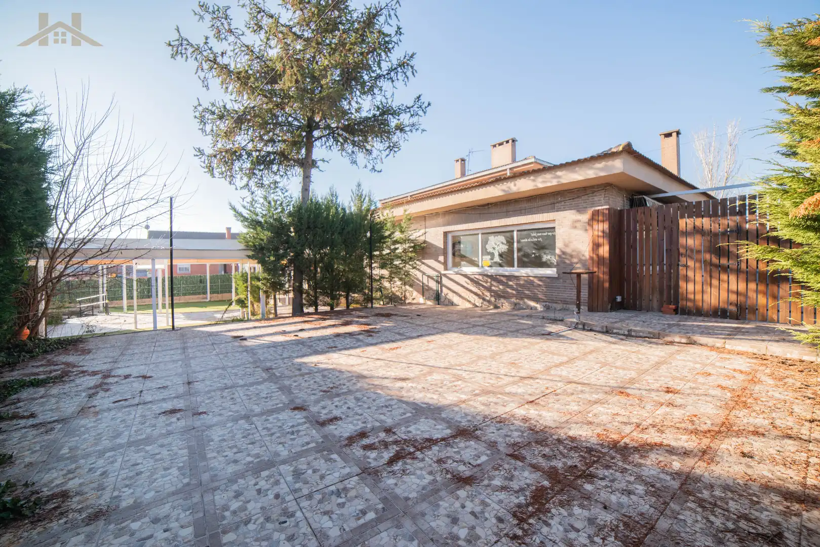Vista exterior de Casa o chalet en venta en Rivas-Vaciamadrid con Jardín privado, Trastero y Piscina
