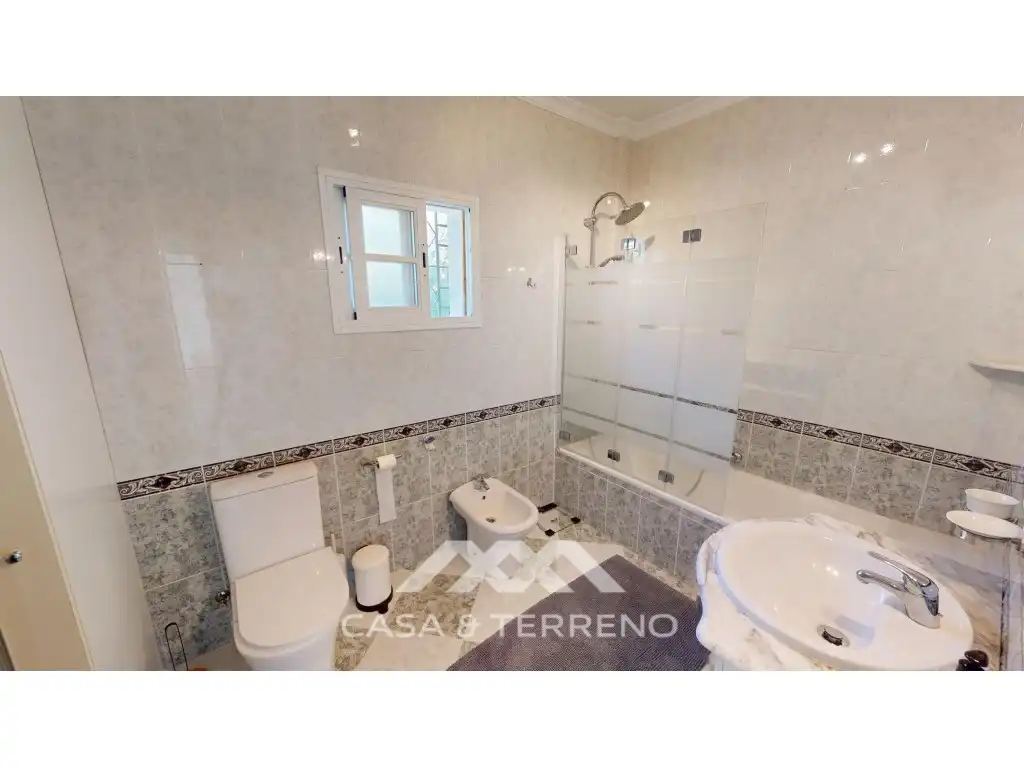 Bany de Casa o xalet en venda en Rincón de la Victoria amb Aire condicionat, Terrassa i Piscina