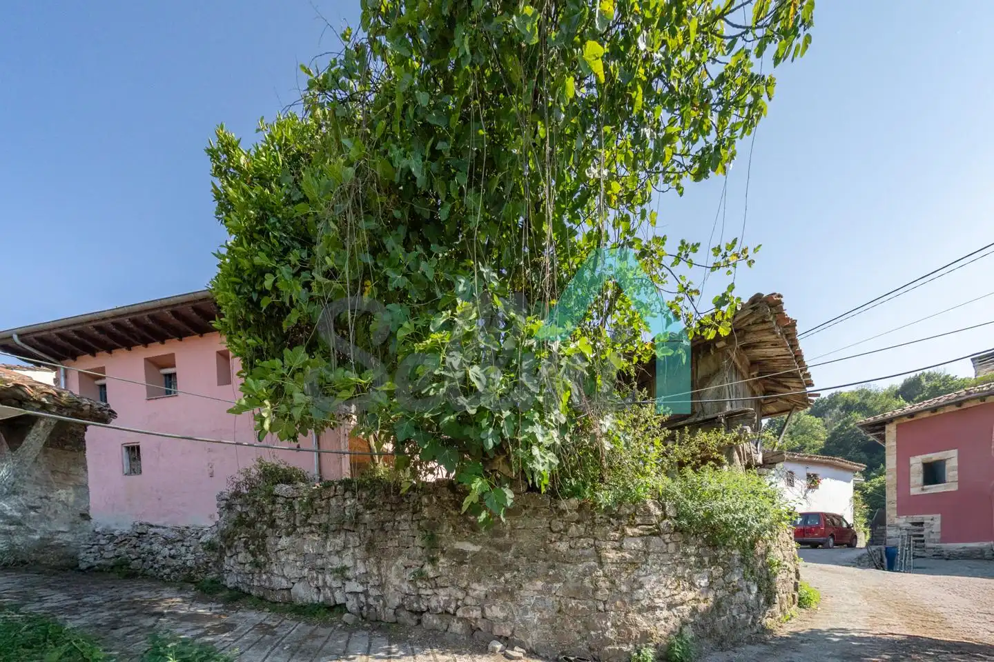 Exterior view of Houses for sale in Parres  with Heating, Private garden and Storage room
