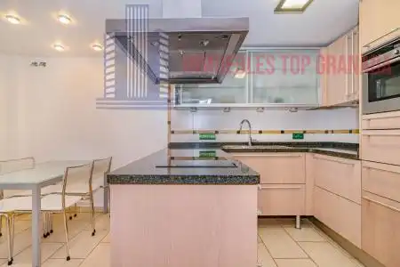 Dúplex en venta en Torre de Comares, Barrio de Zaidín