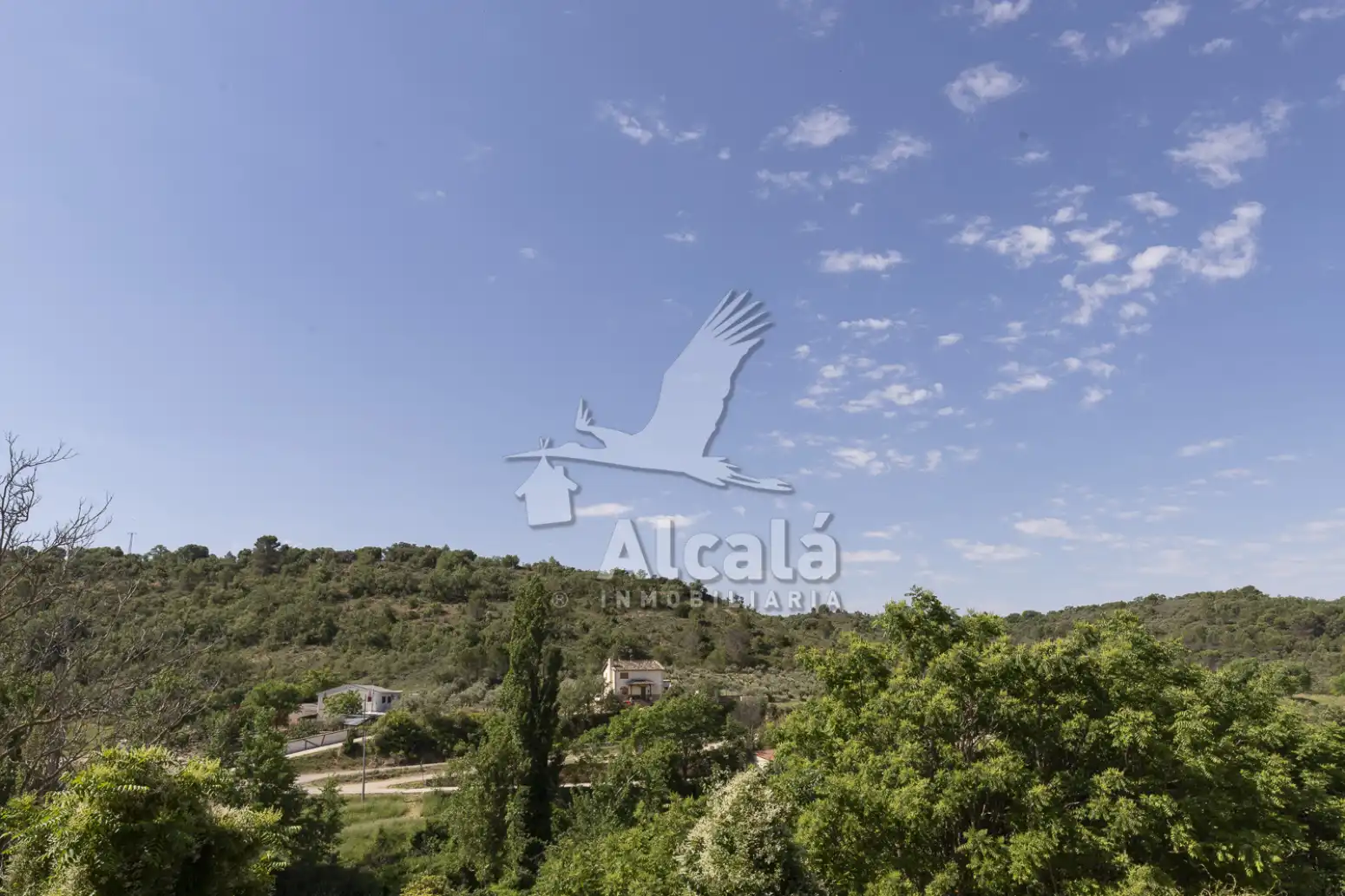 Residencial en venta en Hueva