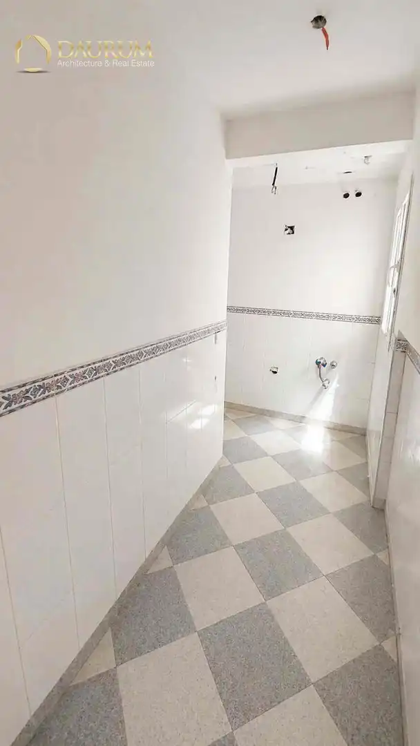 Bathroom of Houses for sale in Sevilla  with Air Conditioner, Terrace and Storage room