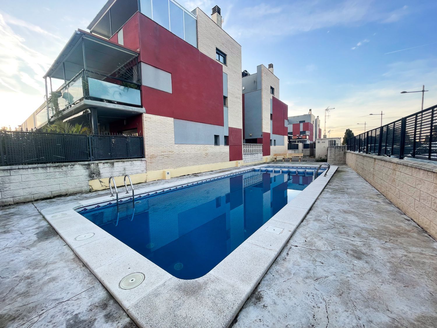 Piscina de Casa adosada en venda en Almazora / Almassora amb Terrassa