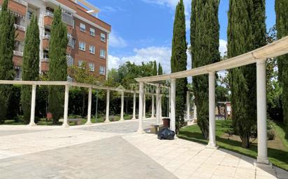 Vista exterior de Casa adosada en venda en Alcalá de Henares amb Aire condicionat