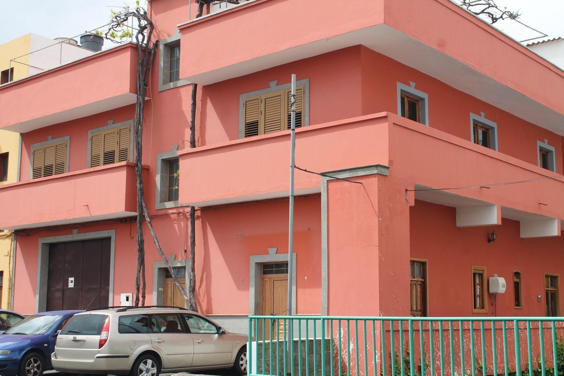 Vista exterior de Casa o xalet en venda en Valsequillo de Gran Canaria amb Terrassa i Balcó