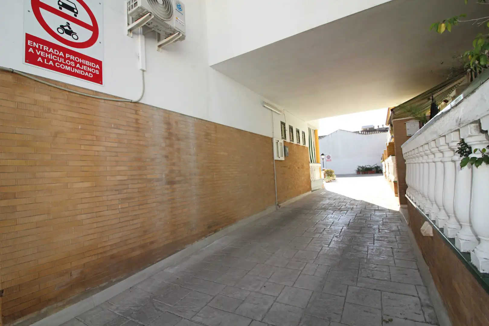 Parkplatz von Einfamilien-Reihenhaus zum Verkauf in Aljaraque