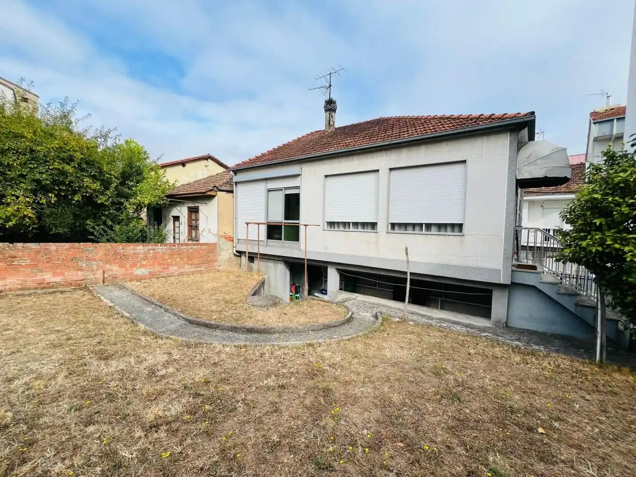 Exterior view of Houses for sale in Ourense Capital   with Heating, Terrace and Furnished